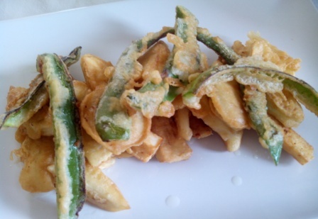 CRUJIENTE DE VERDURAS con tempura casera. Las verduras preparadas así son más atractivas y apetitosas. Una sencilla tempura o rebozado casero y a comer.